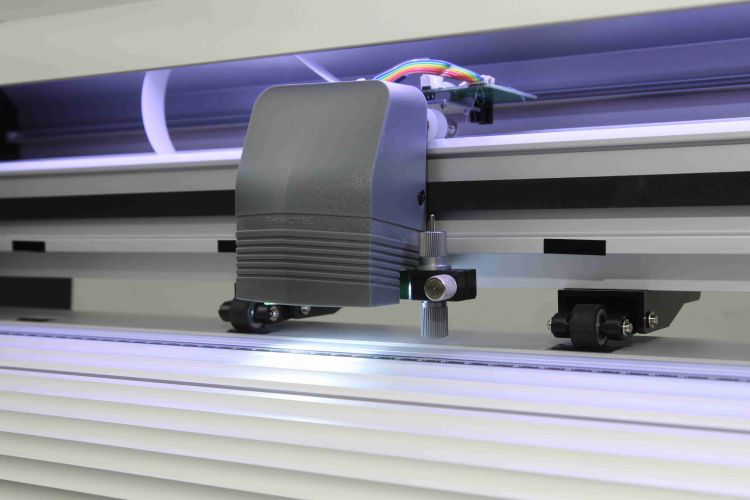 Mengapa Teknologi Cutting dalam Digital Printing adalah Game Changer untuk Bisnis Anda